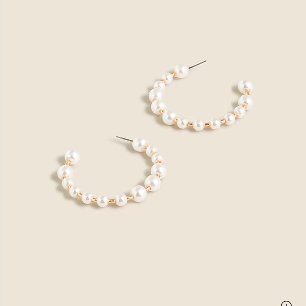 J. Crew NWOT Gold Tone Pearl Hoop Earrings Women Fashion Jewelry Elegant